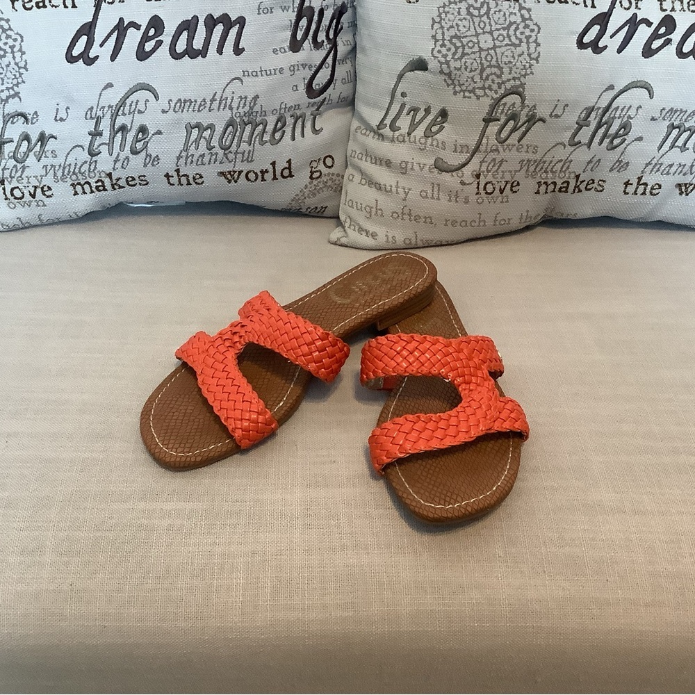 Ladies sandals